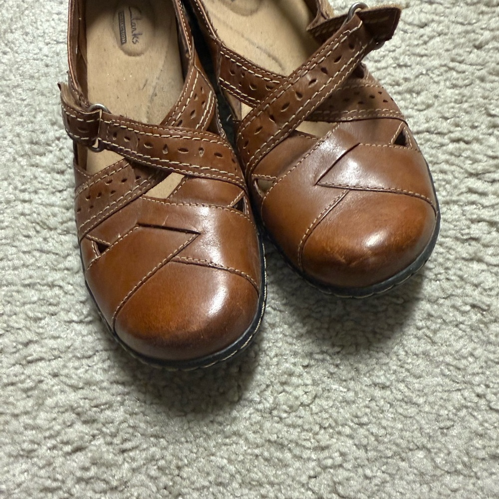 Clarks Tan Women's Dress Shoes with Cut-Out Design